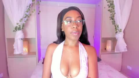 Snapshot of zaraprescott chatting on April 2026 08:03:02 PM SARA online show from April 2026 08:03:02 PM