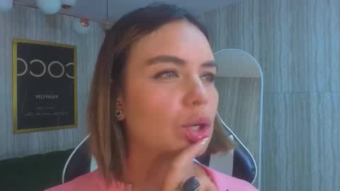 Isabella online show from January 2026 02:41:02 PM