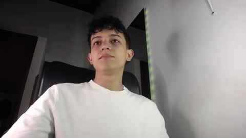 Snapshot of zarekneo chatting on September 2025 03:41:02 AM Zarek online show from September 2025 03:41:02 AM