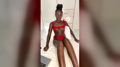 Snapshot of zaria_amara chatting on May 2026 09:32:02 PM zaria_amara online show from May 2026 09:32:02 PM