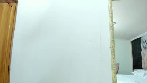 Zarina Waynne online show from May 2026 10:42:01 AM