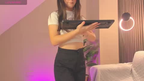 Snapshot of zary_saenz chatting on November 2025 12:27:02 PM Zary online show from November 2025 12:27:02 PM