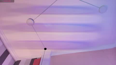 Snapshot of zatinmartin chatting on December 2025 08:02:01 PM zatinmartin online show from December 2025 08:02:01 PM