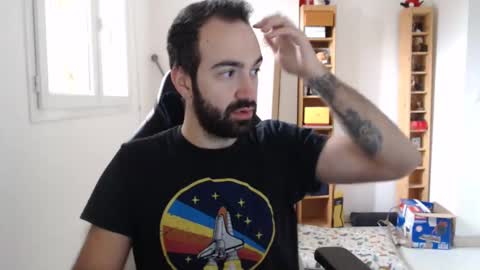 Snapshot of zazou3113 chatting on January 2025 12:17:02 PM Grizzly Bear online show from January 2025 12:17:02 PM