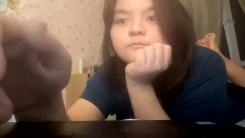 zeldasayre_ online show from August 2026 05:37:02 PM