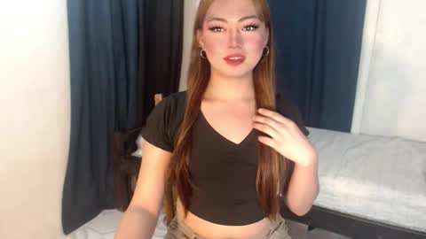 zemi_max online show from December 2025 03:29:02 PM