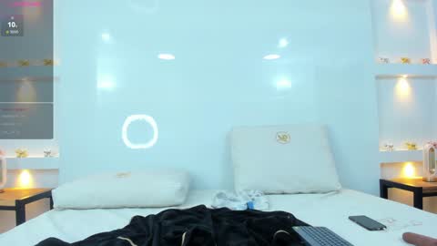 Zenda Evans online show from January 2025 03:33:02 AM