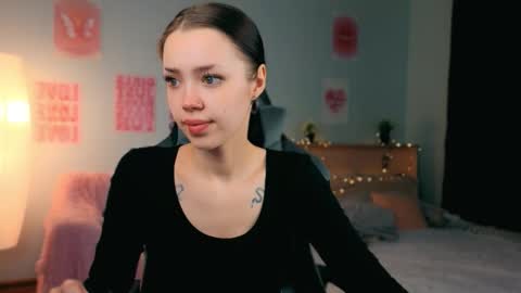 Snapshot of zeneexe chatting on February 2026 06:59:02 PM Lara online show from February 2026 06:59:02 PM