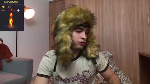 Snapshot of zenn_rush chatting on January 2025 01:03:02 PM Zenn online show from January 2025 01:03:02 PM