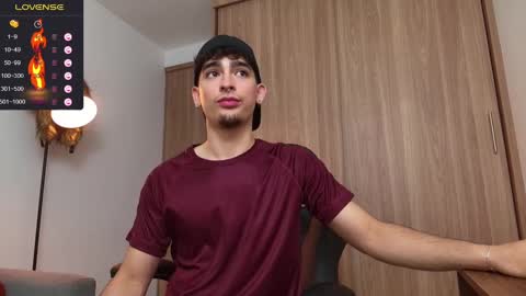 Snapshot of zenn_rush chatting on January 2025 12:23:01 PM Zenn online show from January 2025 12:23:01 PM