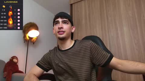 Snapshot of zenn_rush chatting on January 2025 11:32:01 AM Zenn online show from January 2025 11:32:01 AM