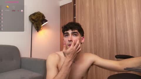 Snapshot of zenn_rush chatting on February 2025 04:33:01 PM Zenn online show from February 2025 04:33:01 PM