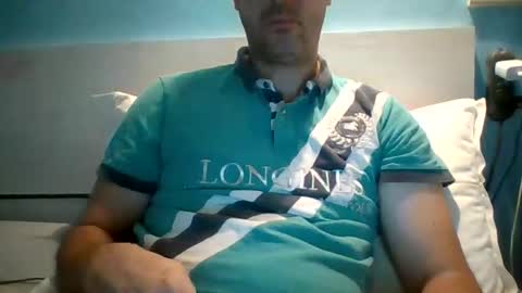 Snapshot of zeus00811 chatting on October 2025 05:37:01 AM zeus online show from October 2025 05:37:01 AM