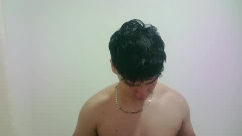 zeus_183 online show from April 2026 08:52:02 AM