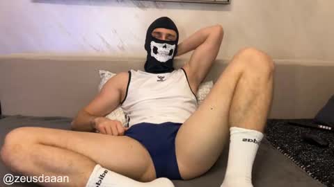 Zeus online show from October 2025 09:04:02 PM