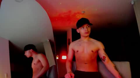 Snapshot of zeusjeff chatting on November 2025 07:02:02 AM zeus online show from November 2025 07:02:02 AM