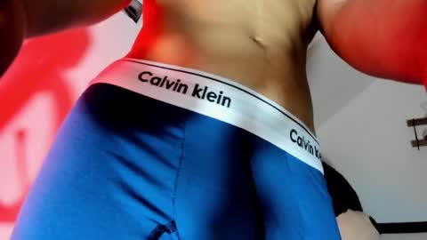 Snapshot of zeusjeff chatting on November 2025 09:06:01 PM zeus online show from November 2025 09:06:01 PM