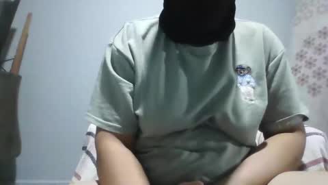 Snapshot of zeyzeysuuuu chatting on October 2025 05:45:02 PM zeyzeysuuuu online show from October 2025 05:45:02 PM