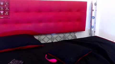 ZHAMIRA  ANDRES online show from February 2025 10:53:02 PM