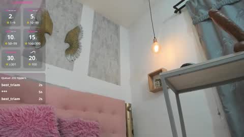 ZHAMIRA  ANDRES online show from October 2025 11:02:01 PM