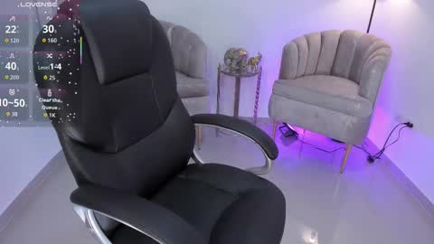 Snapshot of zharaa_fox chatting on November 2025 03:56:01 AM Zhara online show from November 2025 03:56:01 AM