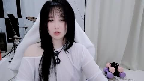 Snapshot of zhen0 chatting on April 2026 09:05:01 PM zhen online show from April 2026 09:05:01 PM