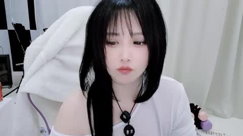 Snapshot of zhen0 chatting on April 2026 05:28:01 PM zhen online show from April 2026 05:28:01 PM
