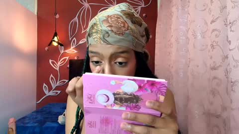 Zia Green online show from January 2025 08:33:01 PM