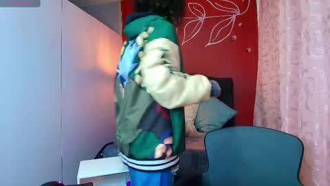 Zia Green online show from March 2025 12:01:02 PM