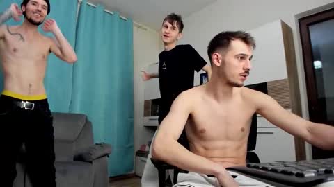 zincky online show from March 2026 06:56:01 PM