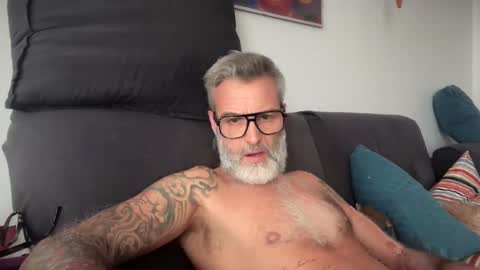 zkopa69 online show from October 2025 02:48:01 PM