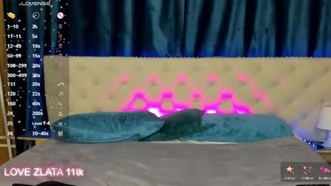 Snapshot of zlata__fox chatting on January 2025 06:06:01 PM Zlata Mon Tue Thu Fri Sun Sa GMT 3 0000pm - 0600pm online show from January 2025 06:06:01 PM