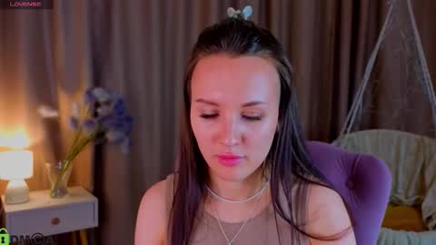 Snapshot of zlata__fox chatting on September 2025 03:36:01 PM Zlata Mon Tue Thu Fri Sun Sa GMT 3 0000pm - 0600pm online show from September 2025 03:36:01 PM