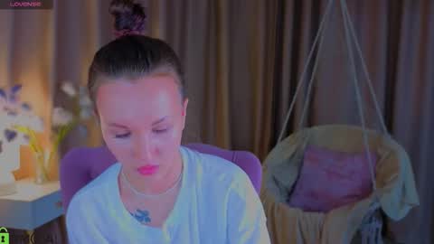 Snapshot of zlata__fox chatting on October 2025 04:36:02 PM Zlata Mon Tue Thu Fri Sun Sa GMT 3 0000pm - 0600pm online show from October 2025 04:36:02 PM