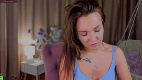 Snapshot of zlata__fox chatting on October 2025 03:56:02 PM Zlata Mon Tue Thu Fri Sun Sa GMT 3 0000pm - 0600pm online show from October 2025 03:56:02 PM