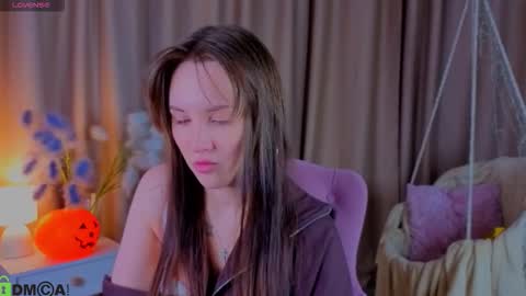 Snapshot of zlata__fox chatting on November 2025 04:08:01 PM Zlata Mon Tue Thu Fri Sun Sa GMT 3 0000pm - 0600pm online show from November 2025 04:08:01 PM