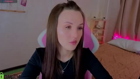 Snapshot of zlata__fox chatting on November 2025 09:12:02 AM Zlata Mon Tue Thu Fri Sun Sa GMT 3 0000pm - 0600pm online show from November 2025 09:12:02 AM
