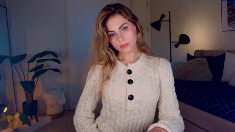 Zara  Join next live  at 5PM EST  online show from December 2024 10:52:01 PM