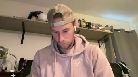 Gregm0419 online show from October 2025 12:06:01 PM