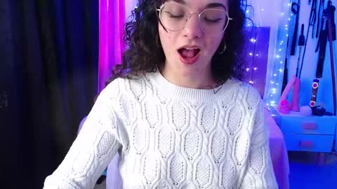 Snapshot of zoe_0111 chatting on December 2024 04:36:01 PM zoe_0111 online show from December 2024 04:36:01 PM