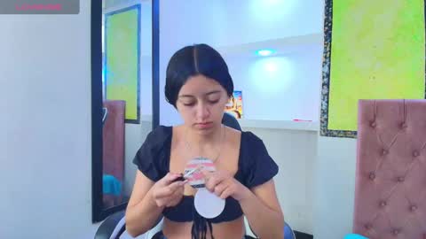 Z O E online show from October 2025 02:27:02 PM