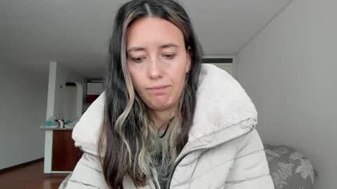 Snapshot of zoe_jeane_beker chatting on April 2026 10:08:02 PM ZOE online show from April 2026 10:08:02 PM