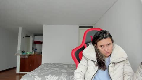 Snapshot of zoe_jeane_beker chatting on April 2026 07:33:02 PM ZOE online show from April 2026 07:33:02 PM