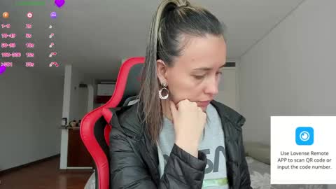 Snapshot of zoe_jeane_beker chatting on May 2026 06:47:02 PM ZOE online show from May 2026 06:47:02 PM