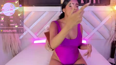 Zoey  online show from June 2026 10:15:01 PM