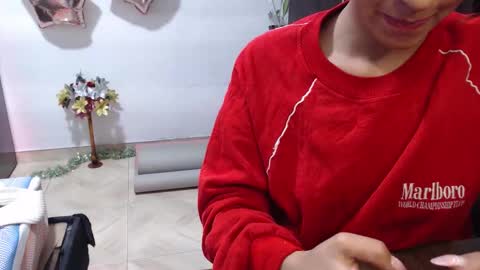 Snapshot of zoe_khall chatting on December 2025 04:09:01 AM ZOE online show from December 2025 04:09:01 AM