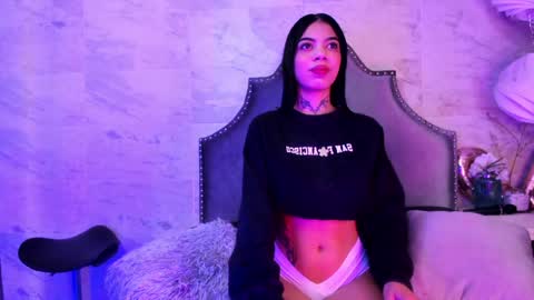 Snapshot of zoe_kravitx chatting on January 2025 03:55:01 AM CAMILA online show from January 2025 03:55:01 AM