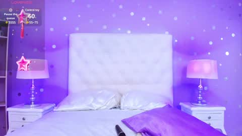 Snapshot of zoe_kravitx chatting on January 2025 09:56:01 AM CAMILA online show from January 2025 09:56:01 AM