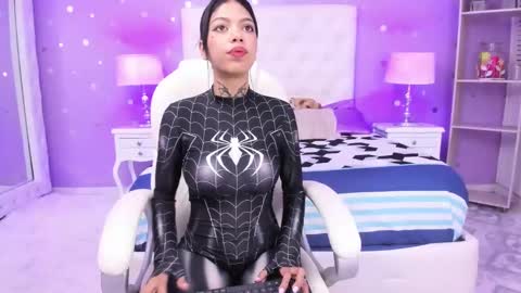 Snapshot of zoe_kravitx chatting on January 2025 04:34:01 AM CAMILA online show from January 2025 04:34:01 AM