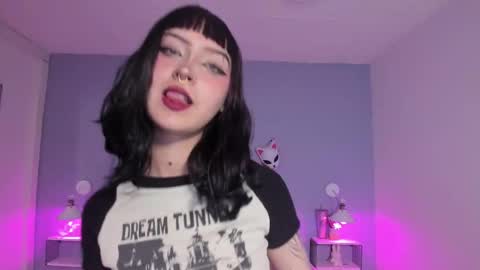 Snapshot of zoe_lynch_ chatting on September 2025 02:33:01 PM Zoe Lynch online show from September 2025 02:33:01 PM